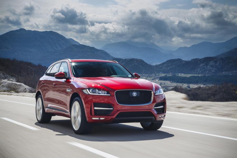  Jaguar F-Pace R-Sport 2016 года  (фото 4 из 30)